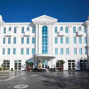  Otel Britania